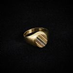 1366 9292 SIGNET RING